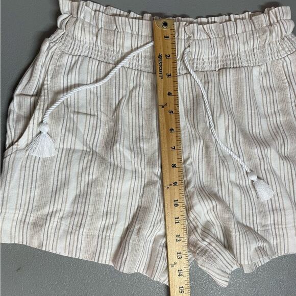 Abercrombie & Fitch cream/brown paper bag shorts size Small - Picture 8 of 9